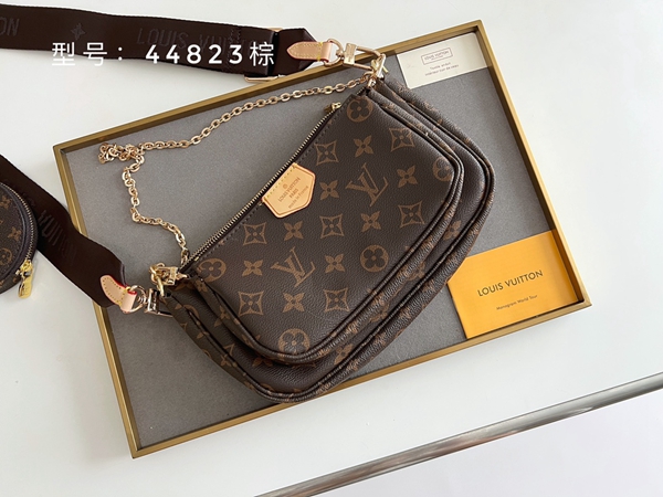 ルイヴィトンバッグ背面デザイン